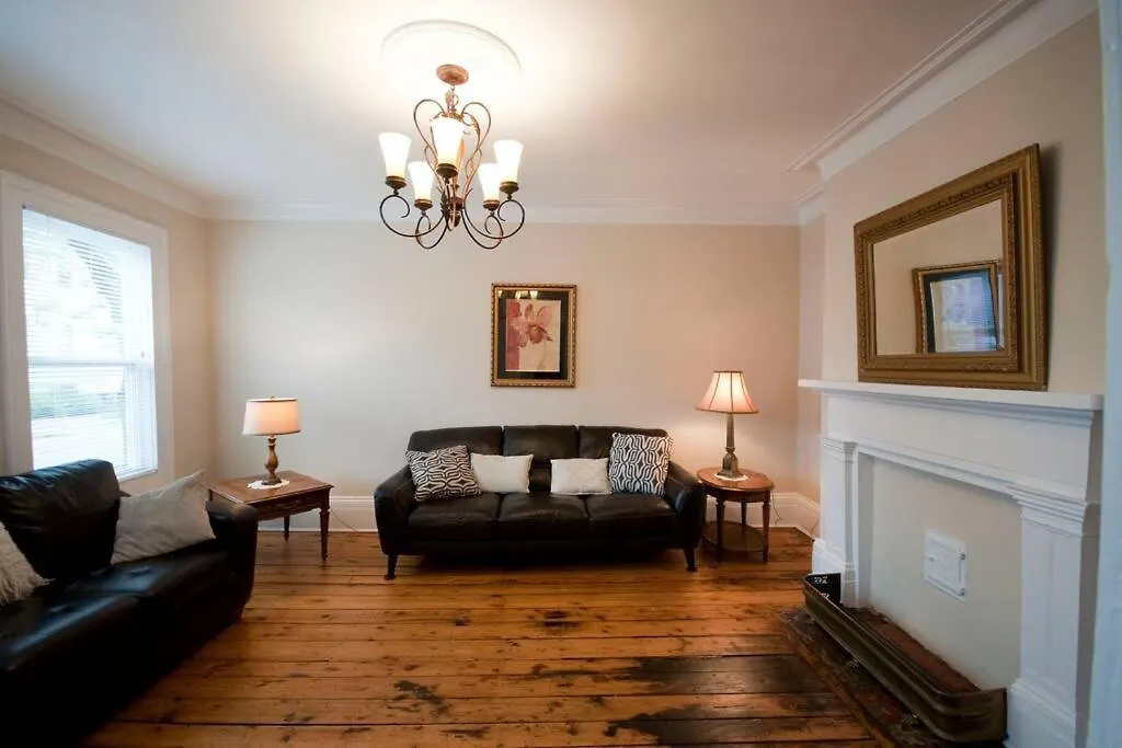 Heritage Townhouse In Downtown Halifax Appartement